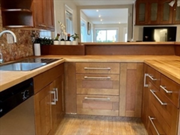 857 Quincy Shore Dr, Wollaston