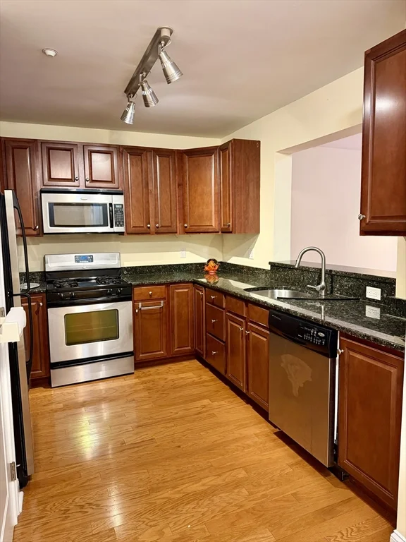 11 Cheriton Rd, West Roxbury