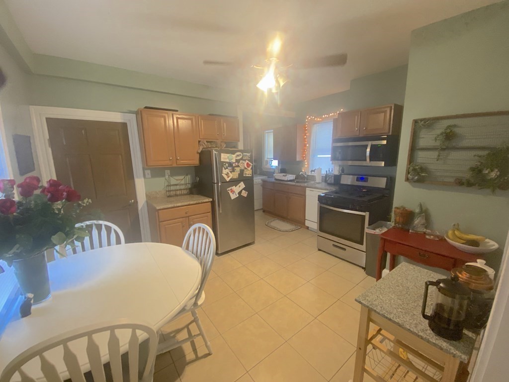 28 Otis St, East Somerville