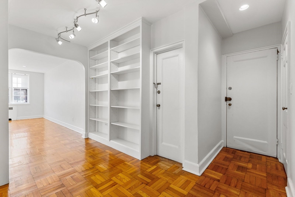 50 Follen St, Neighborhood Nine