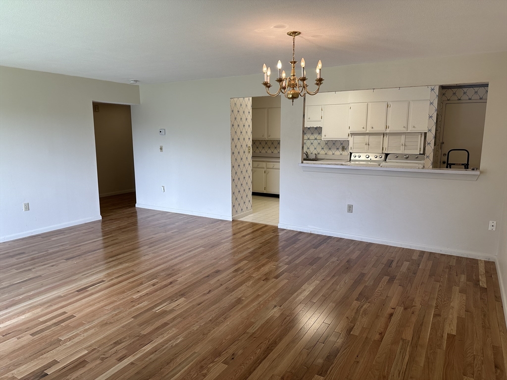 402 Paradise Rd, Swampscott