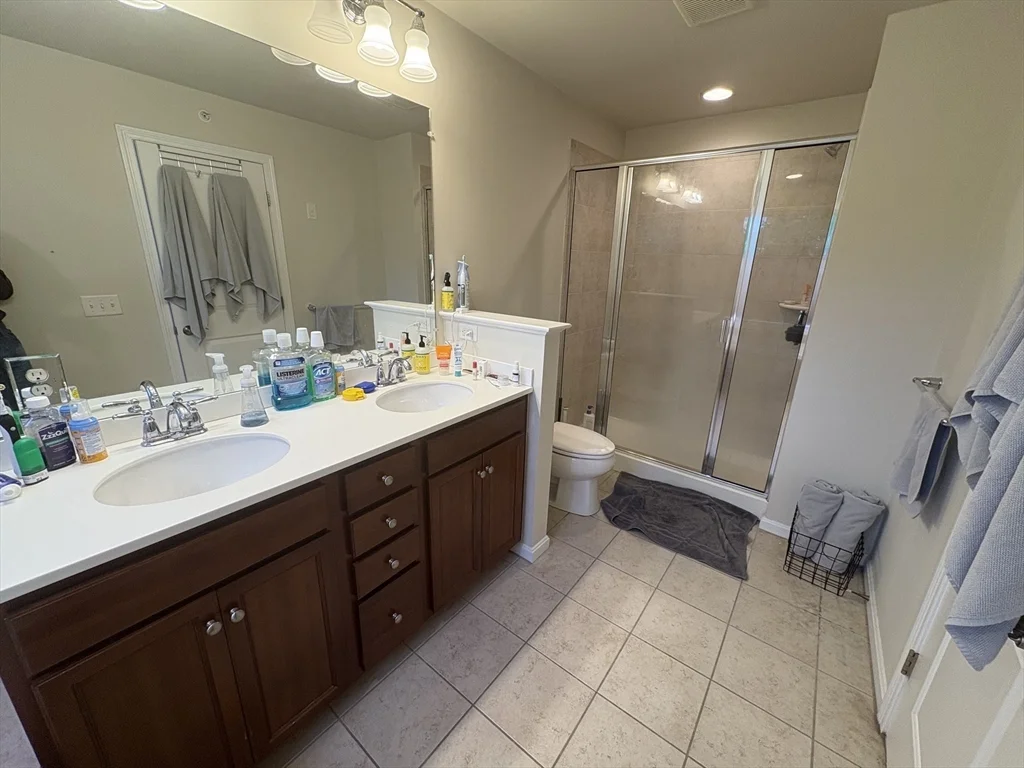 33 Jacob Way, Reading