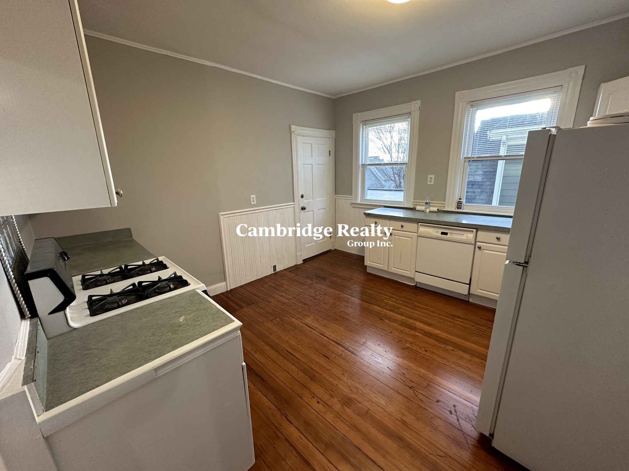 10 Farragut Ave, West Somerville