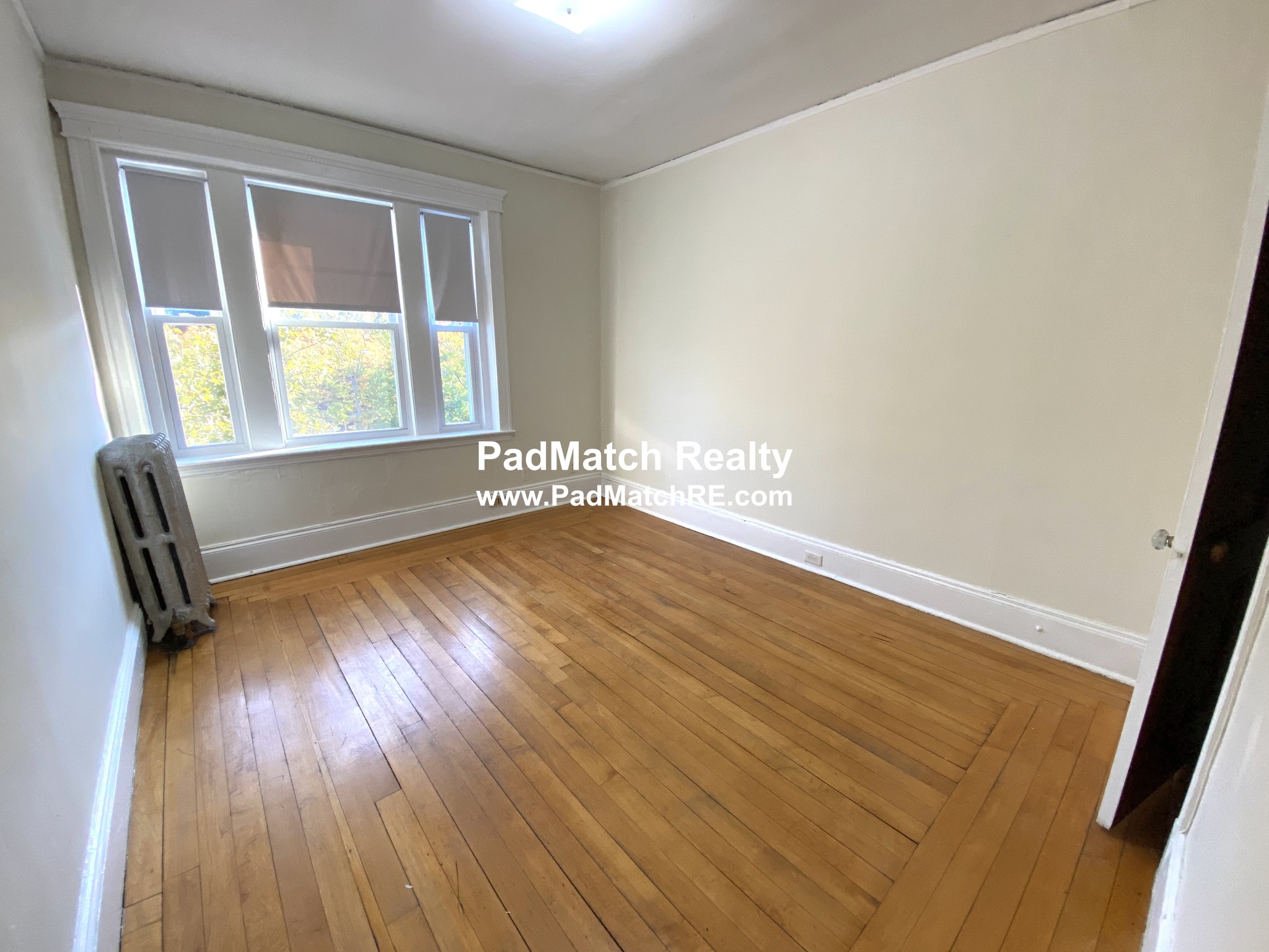 1822 Beacon St, Brookline