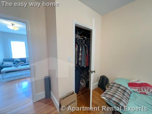 17-19 Cutter Ave, Davis Square