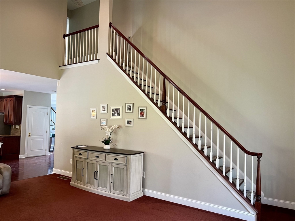 24 Endean Dr, Walpole