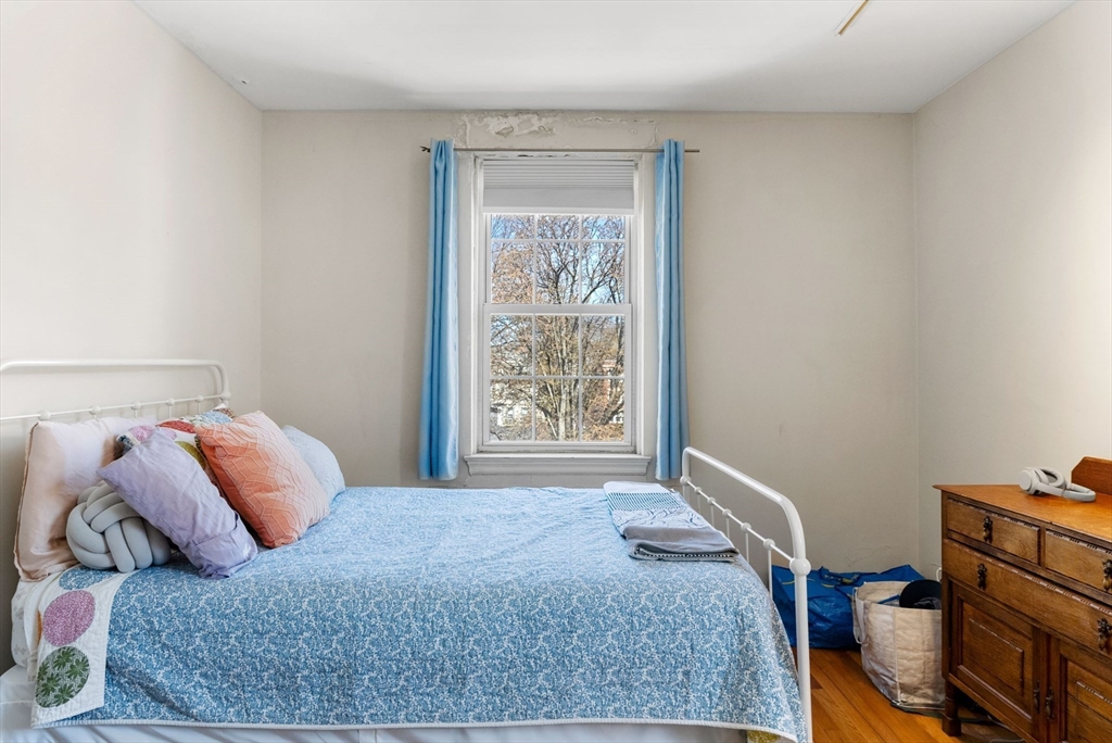 1716 Cambridge St, Mid-Cambridge