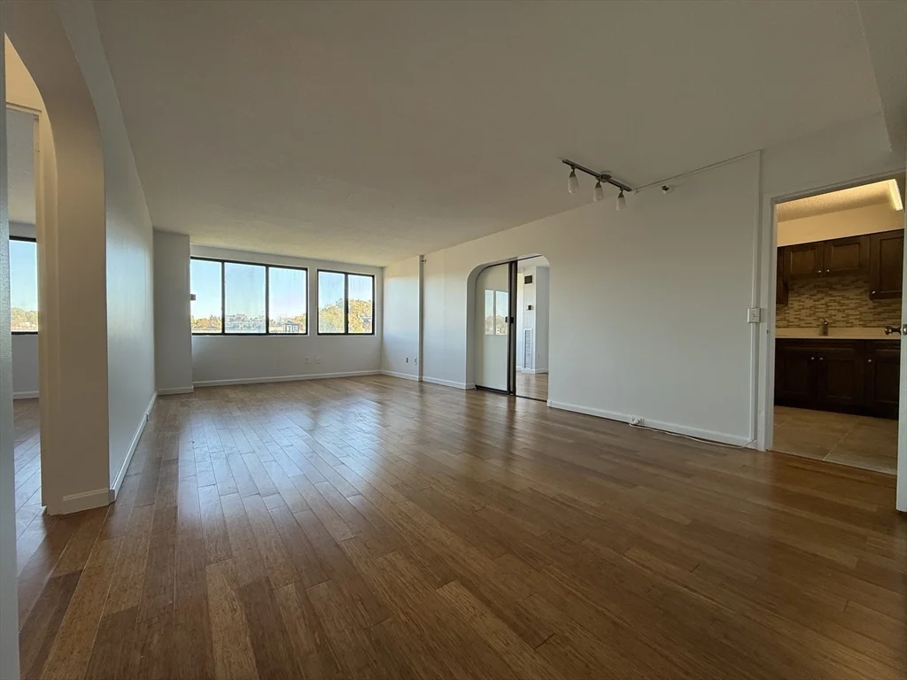 1731 Beacon St, Brookline