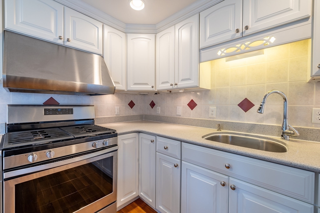 65 Sassamon Ave, Milton