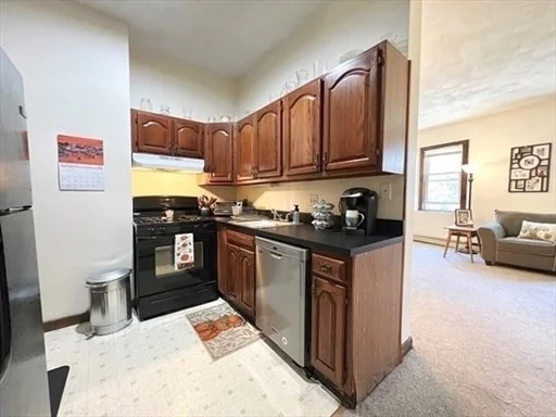 87 Main St, Charlestown