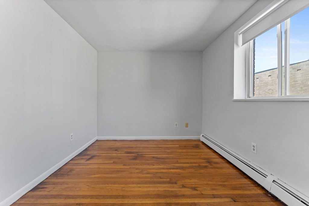 580 Cummins Highway, Mattapan