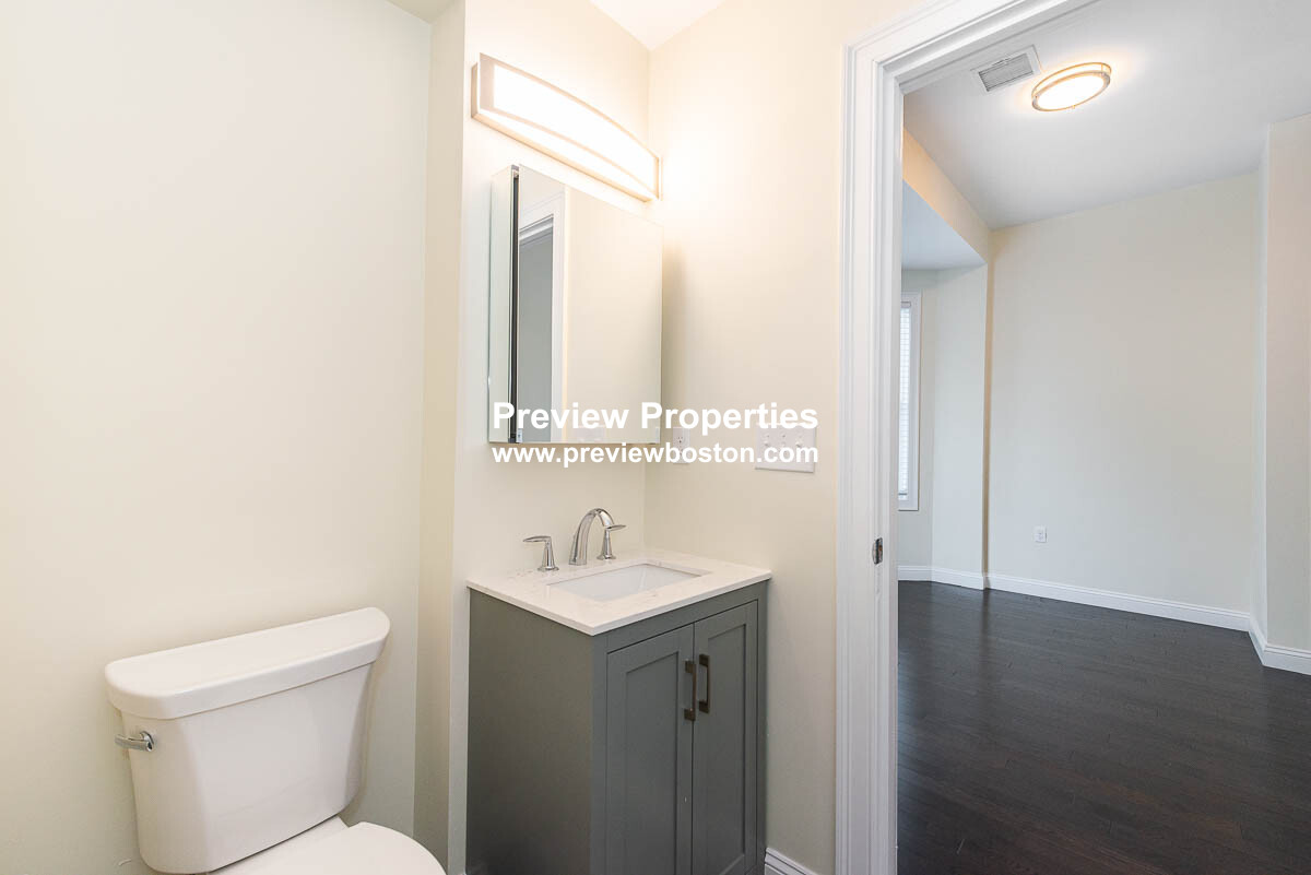 5 Malvern Ter, South Medford