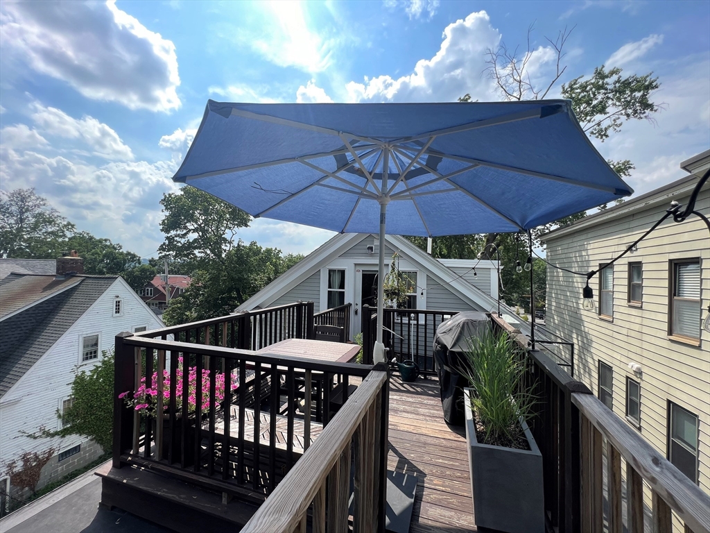 44 Rockview St, Jamaica Plain