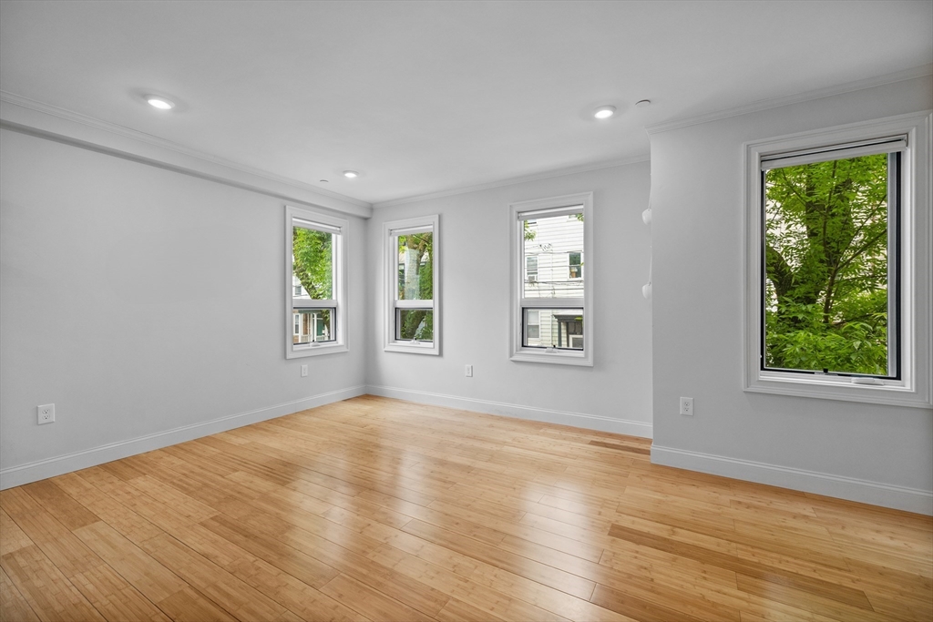 80 Everett St, East Boston