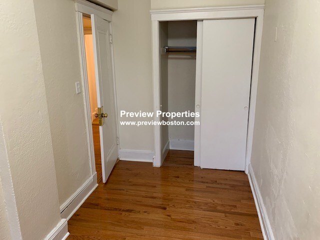 1810 Commonwealth Ave, Brighton