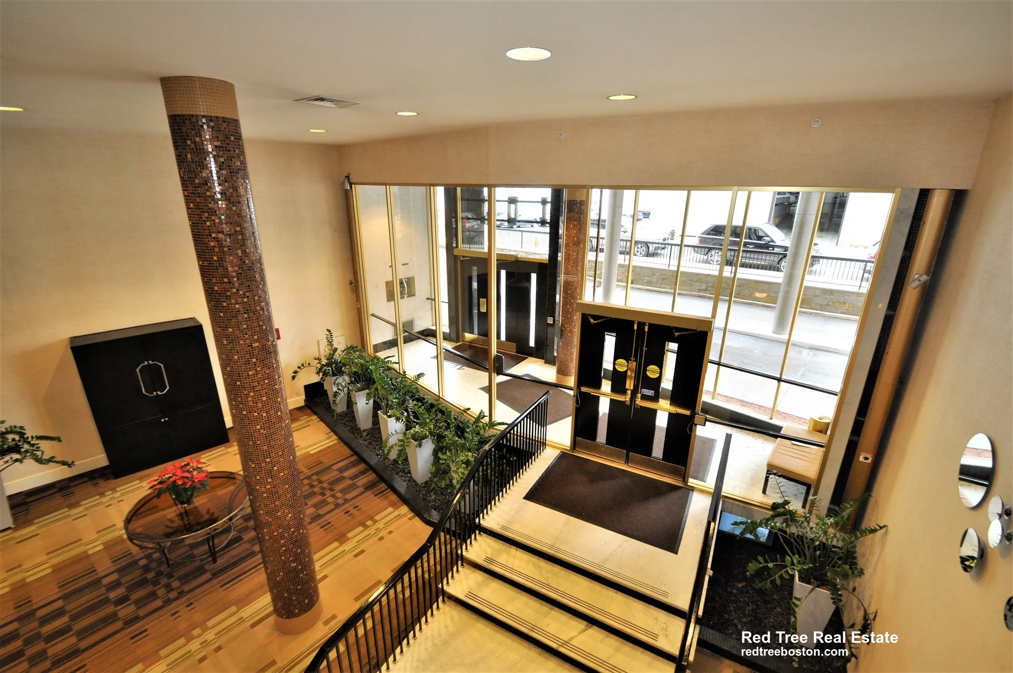 101 Monmouth Ct, Longwood