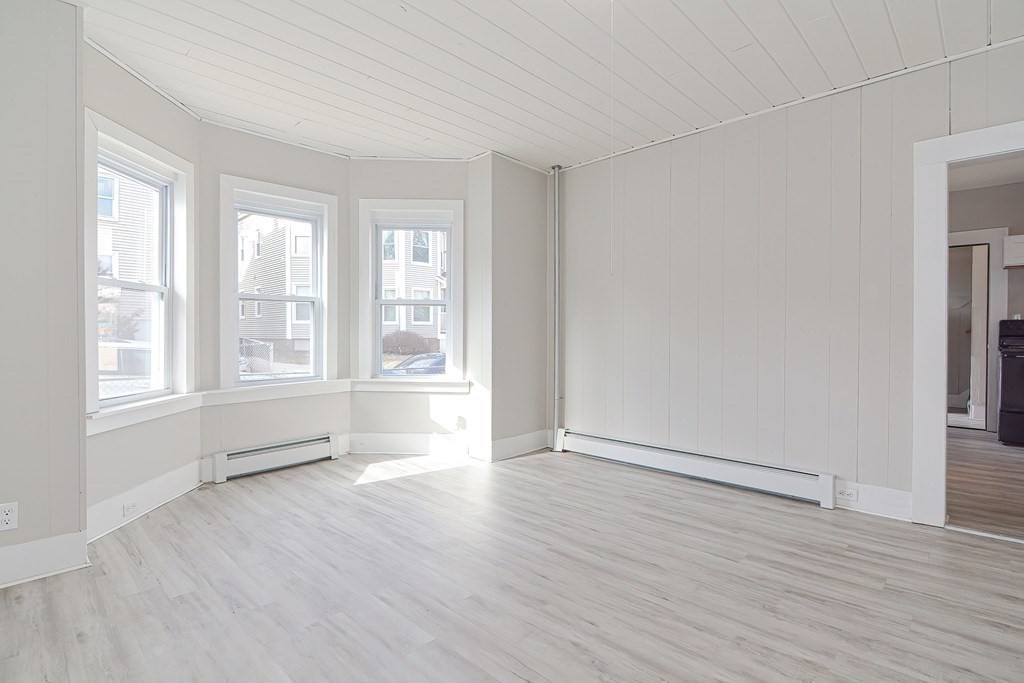 979 Dwight St, Holyoke