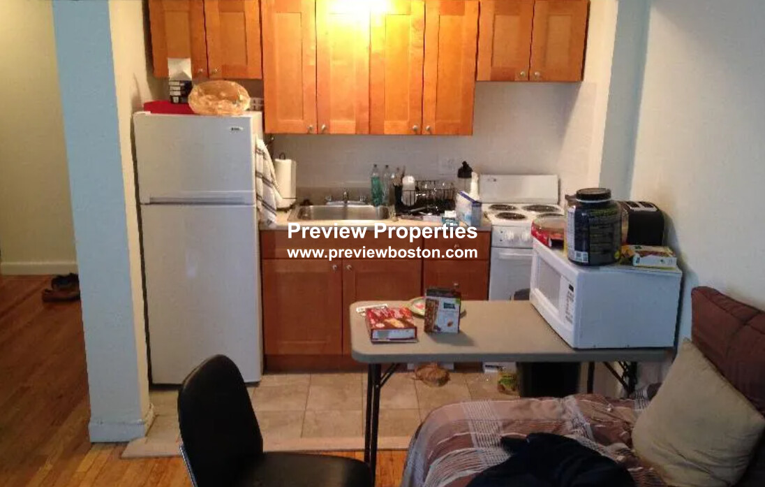 64 Brighton Ave, Allston