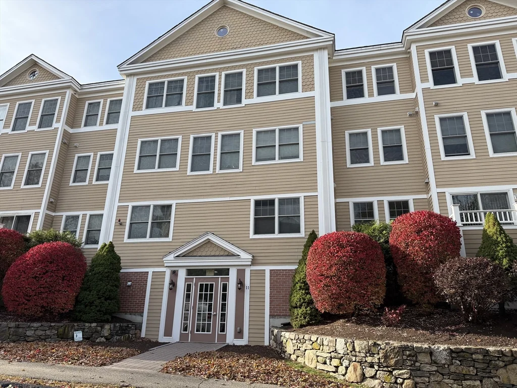 11 Cheriton Rd, West Roxbury