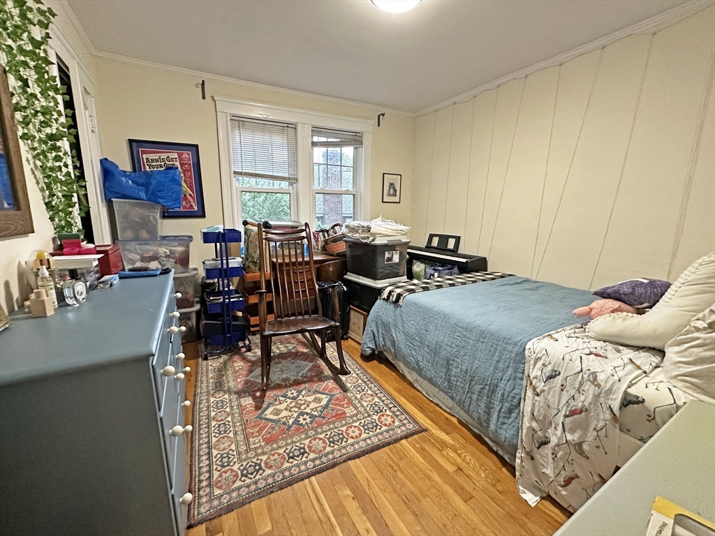 37 Lewis St, Newtonville