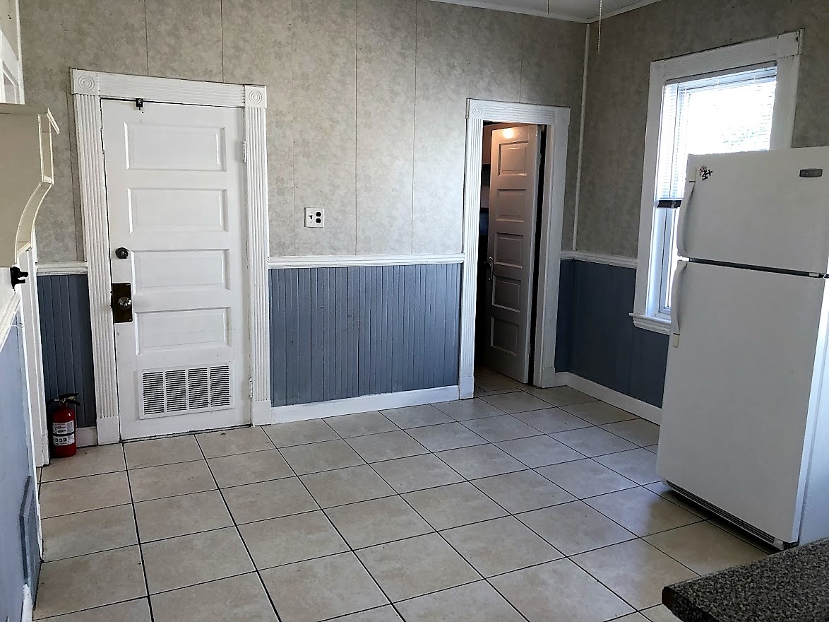 3 bed, 1 bath apartment for rent at 30 Litchfield St Unit 3, Brighton — photo 2 of 4