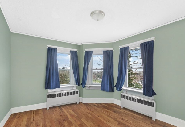 436 Waverley Oaks Rd, North Waltham