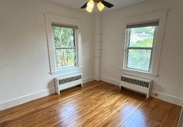 436 Waverley Oaks Rd, North Waltham