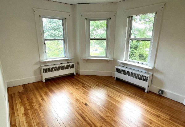 436 Waverley Oaks Rd, North Waltham