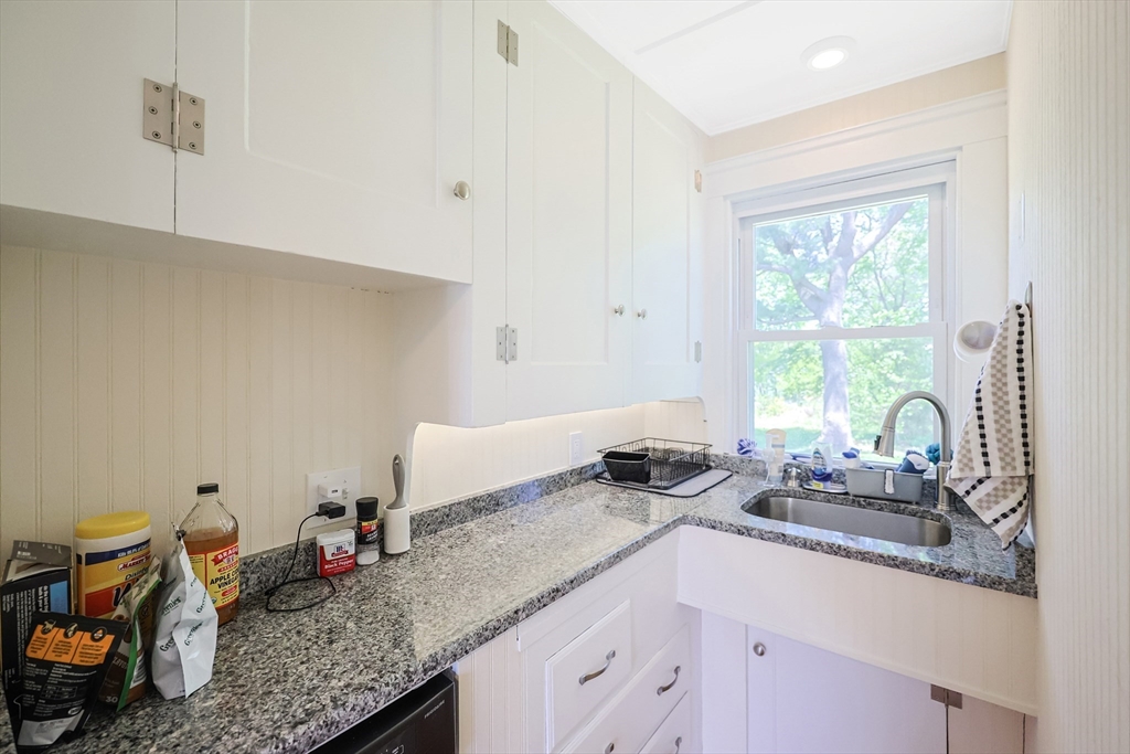 60 Verndale Ave, Attleboro