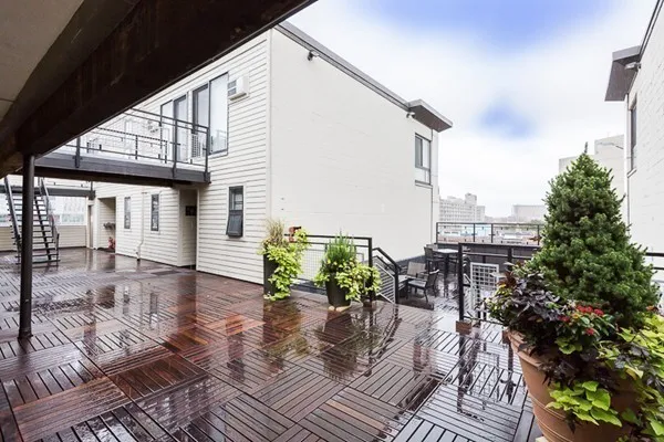 12 Stoneholm St, Fenway