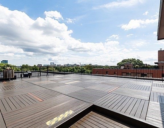 135 Pleasant St, North Brookline