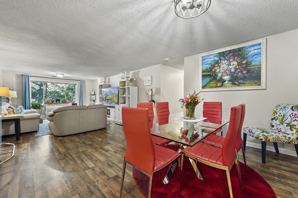 11 Ledgewood Way, Peabody