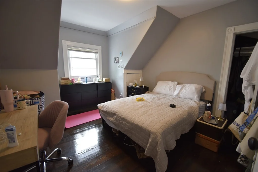 33 Ridgemont St, Allston