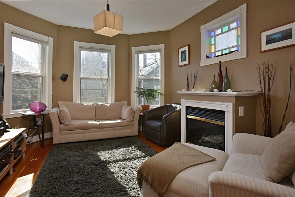 37 Fairmont St, Cambridgeport
