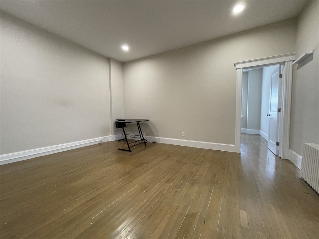 996 Chestnut St, Newton Upper Falls