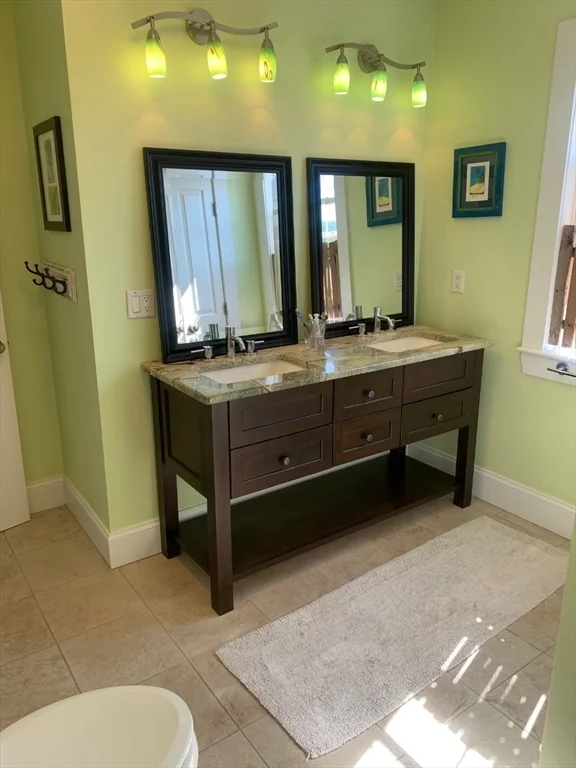 4 Creek St, Mattapoisett