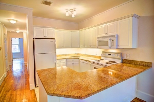 238 Marlborough St, Back Bay