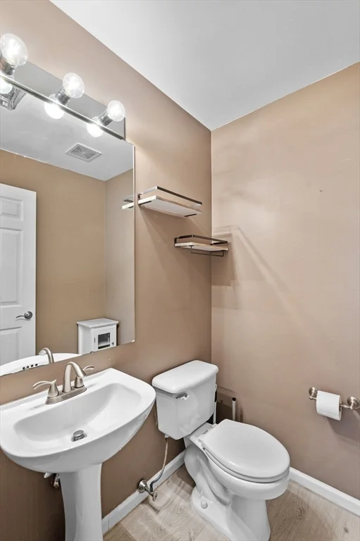 709 Gazebo Cir, Reading