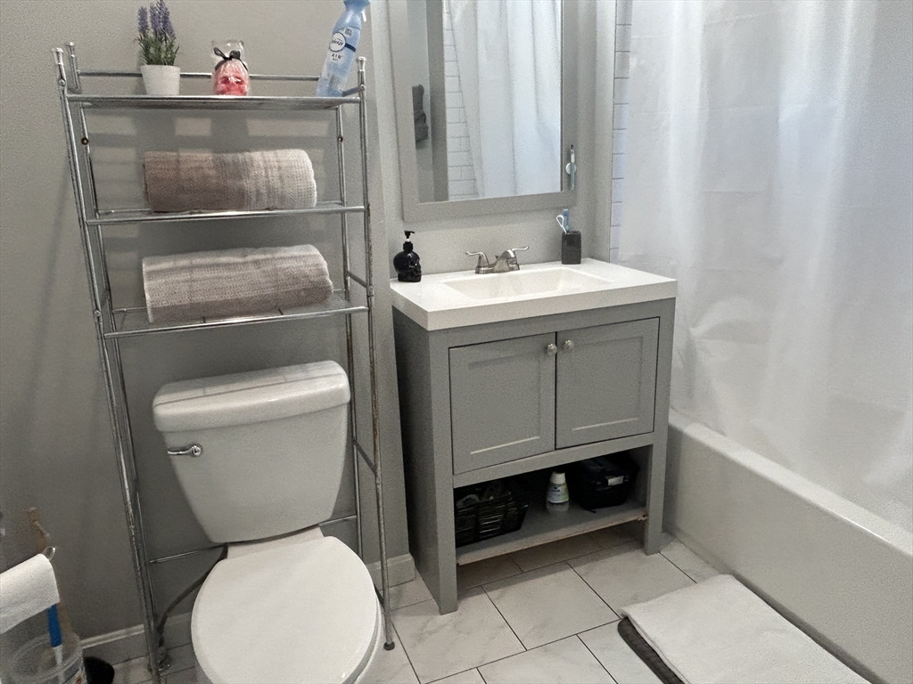 26 Tapley Ave, Revere