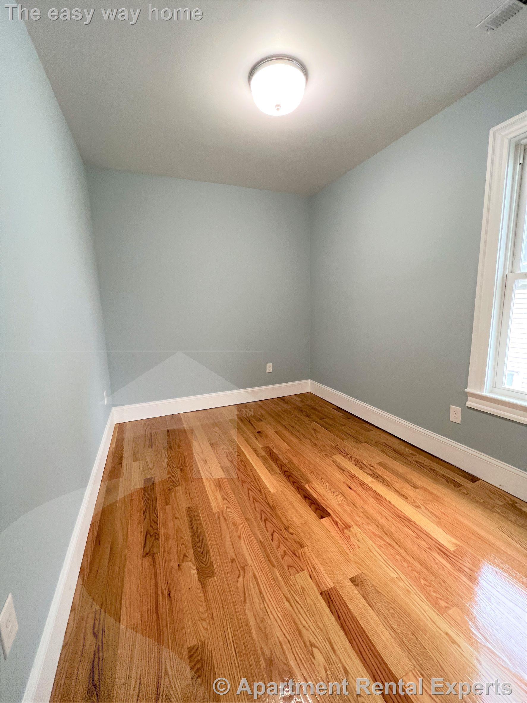 71 Pearl St, Sullivan Square