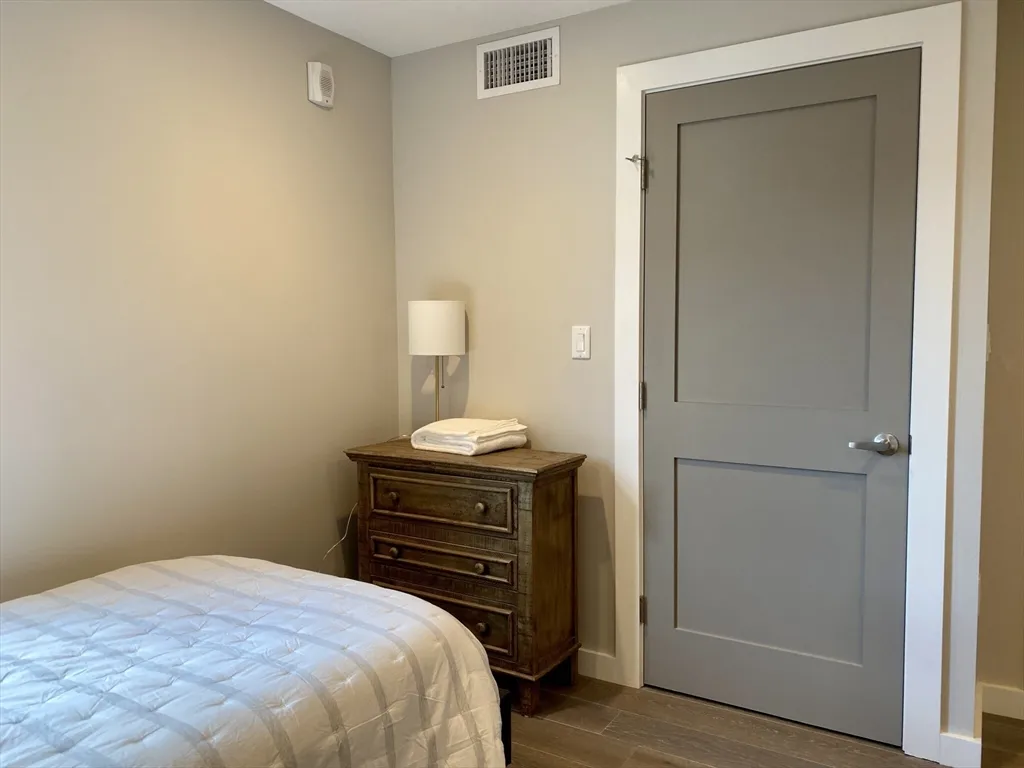 244 Hanover St, North End