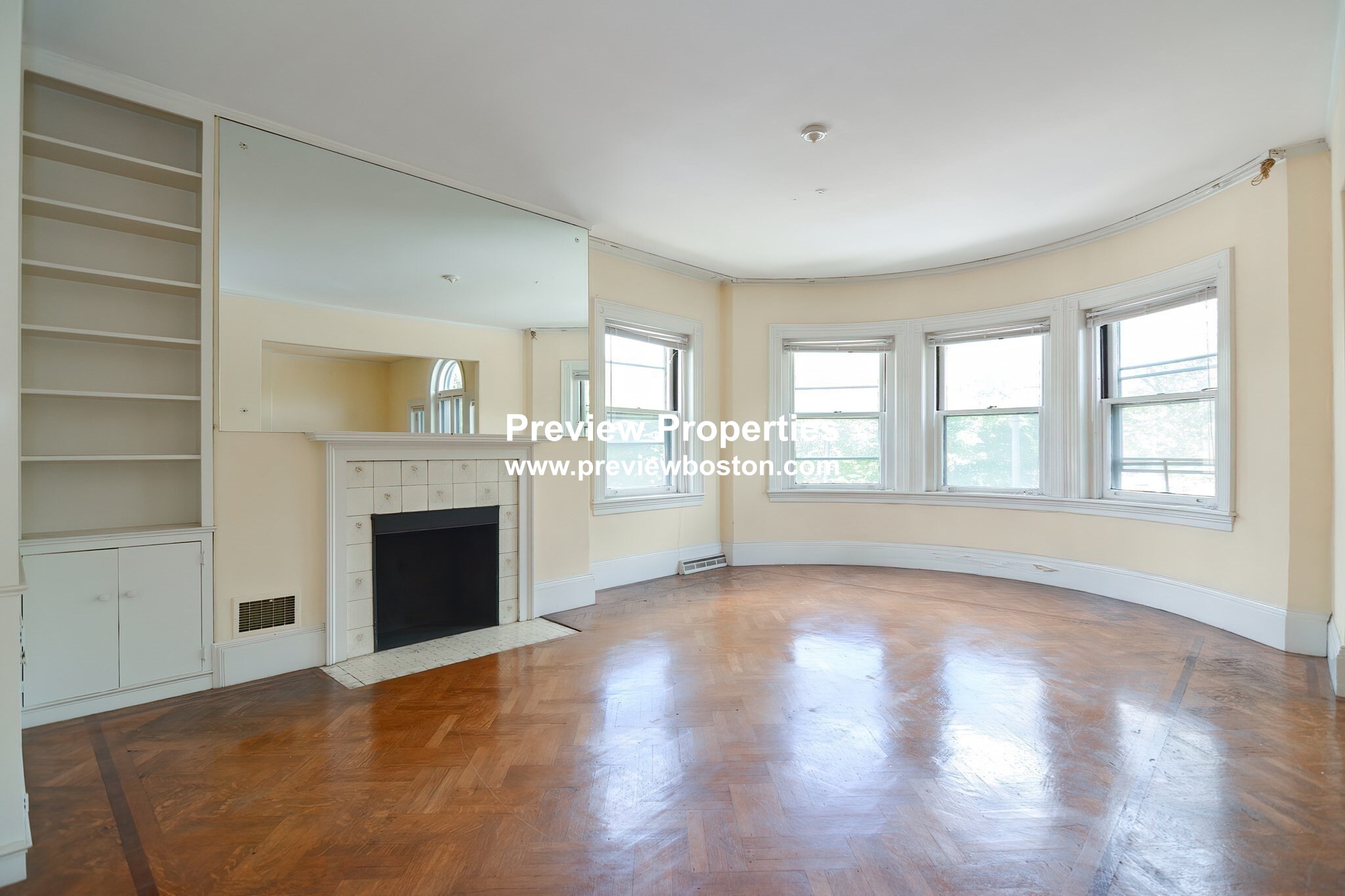 923 Beacon St, Fenway