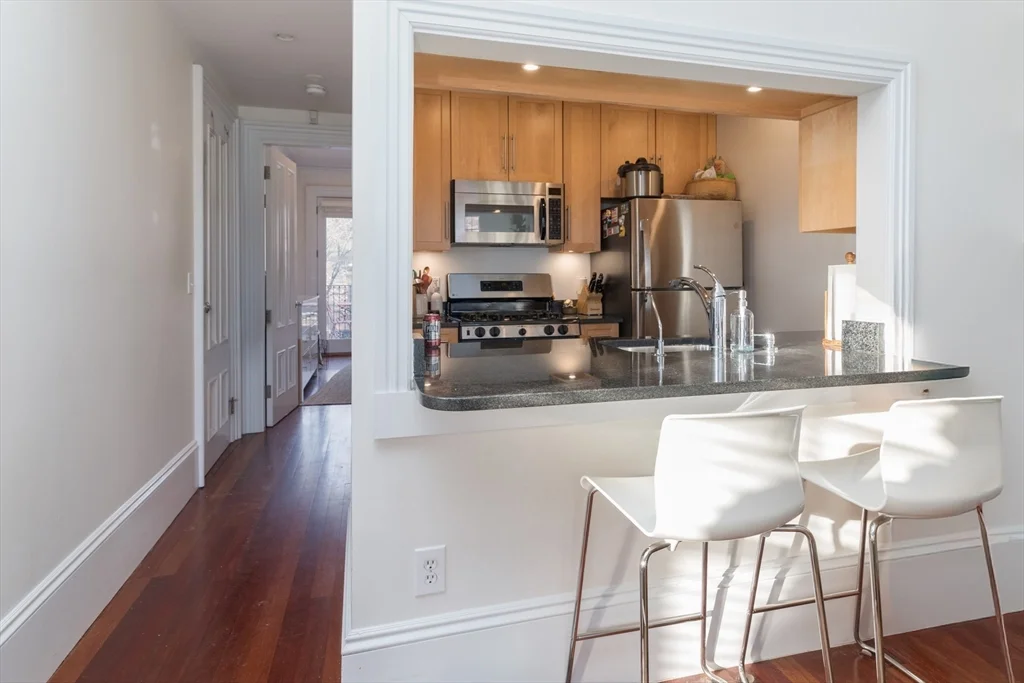 83 Montgomery, South End