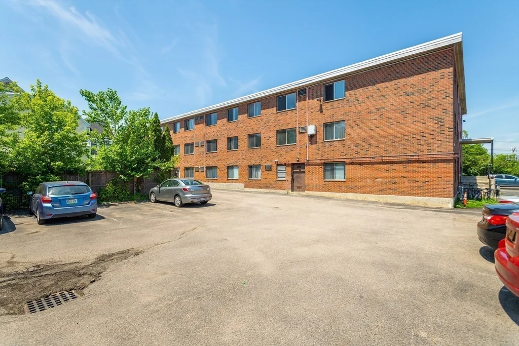 14 Murdock St, Ball Square