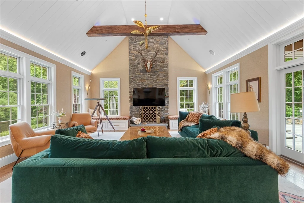 227 Rice Rd, Cochituate