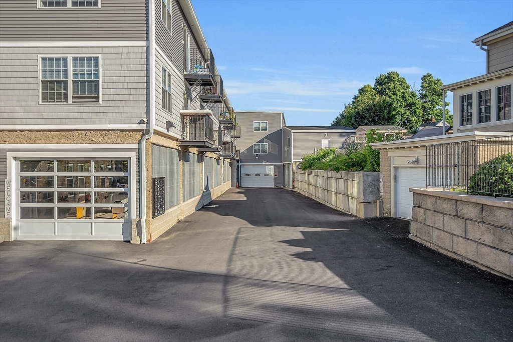 2 South Grove St, Bradford