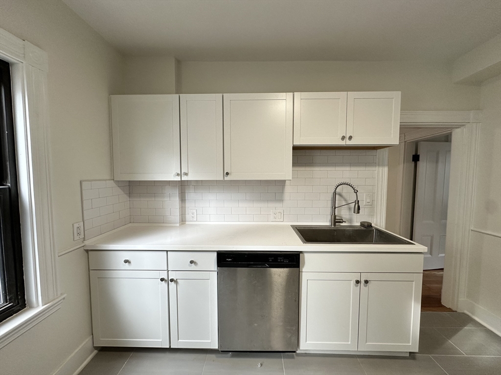 173 Everett St, Allston