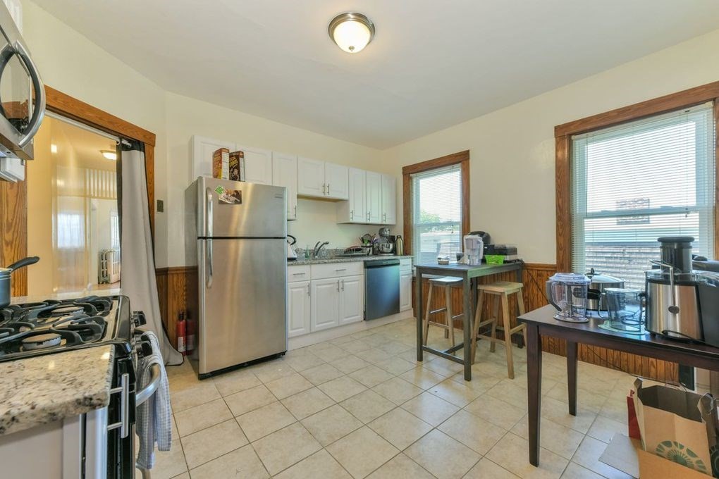 11 Parkton Rd, Jamaica Plain