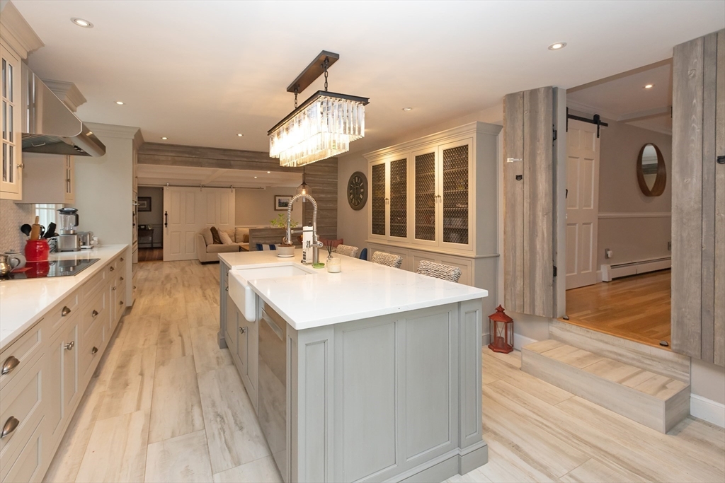 1142 Main St, Hingham