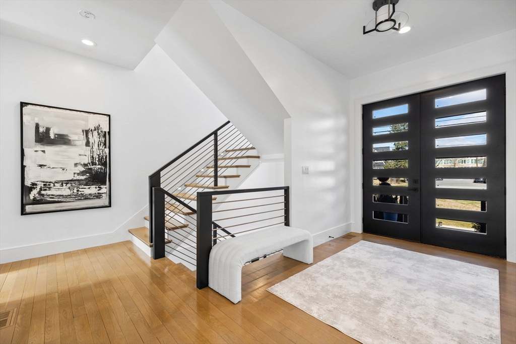 706 Saw Mill Brook Pkwy, Newton Center